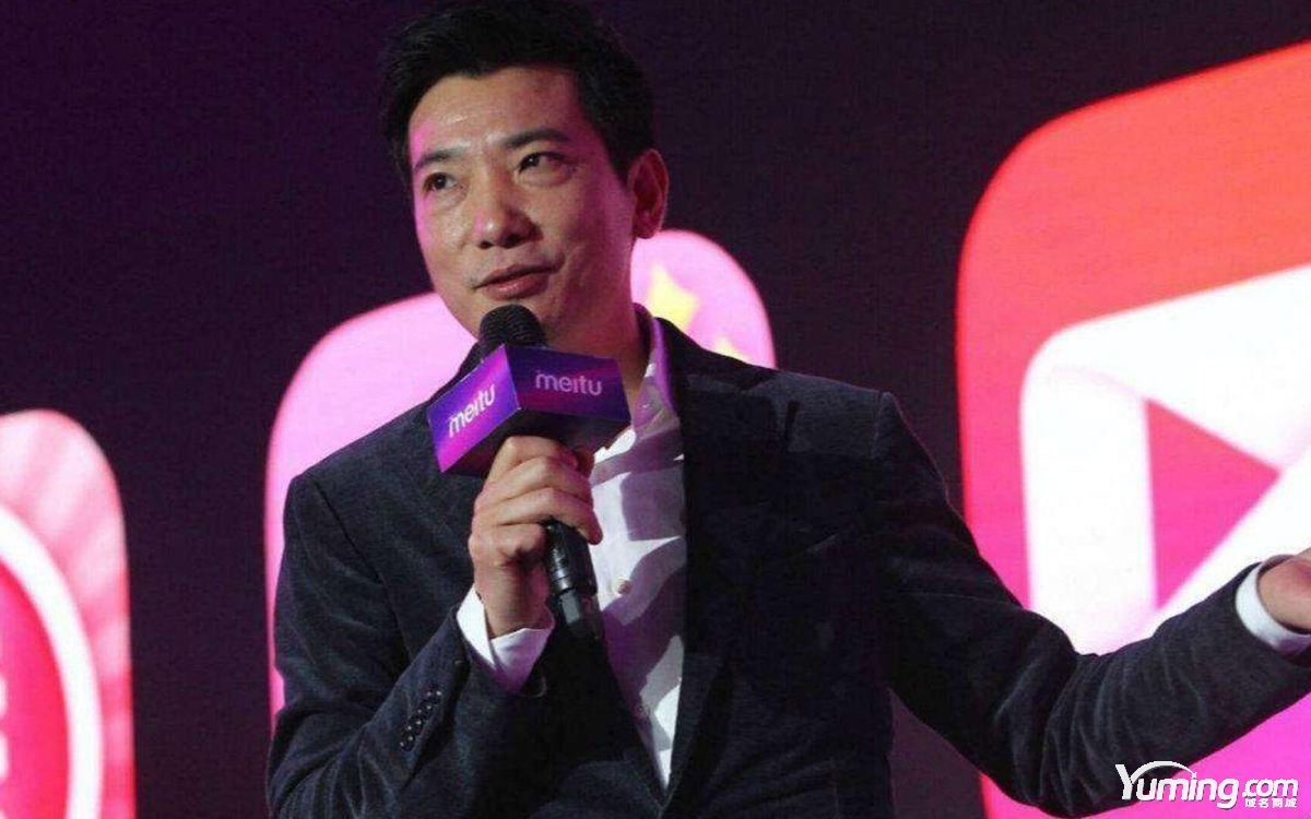 他2000年進入中國互聯網，被尊稱為個人網站教父